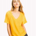 Tommy Hilfiger - koszulka damska, złota - obrazek 6