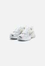 Nike - buty damskie z logo, białe - rozmiar 38 - obrazek 4