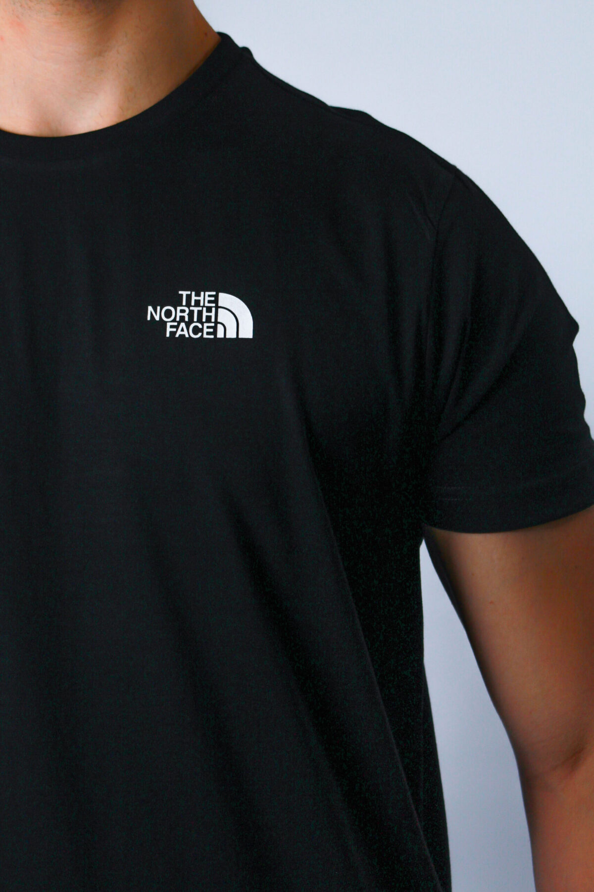 Koszulka The North Face męska Vertical Logo czarna — zdjęcie 7