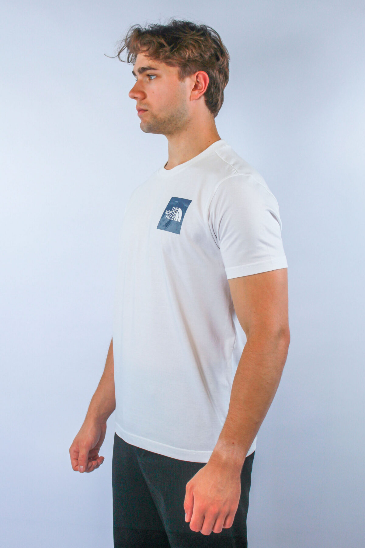 Koszulka The North Face męska Regular Fit biała — zdjęcie 4