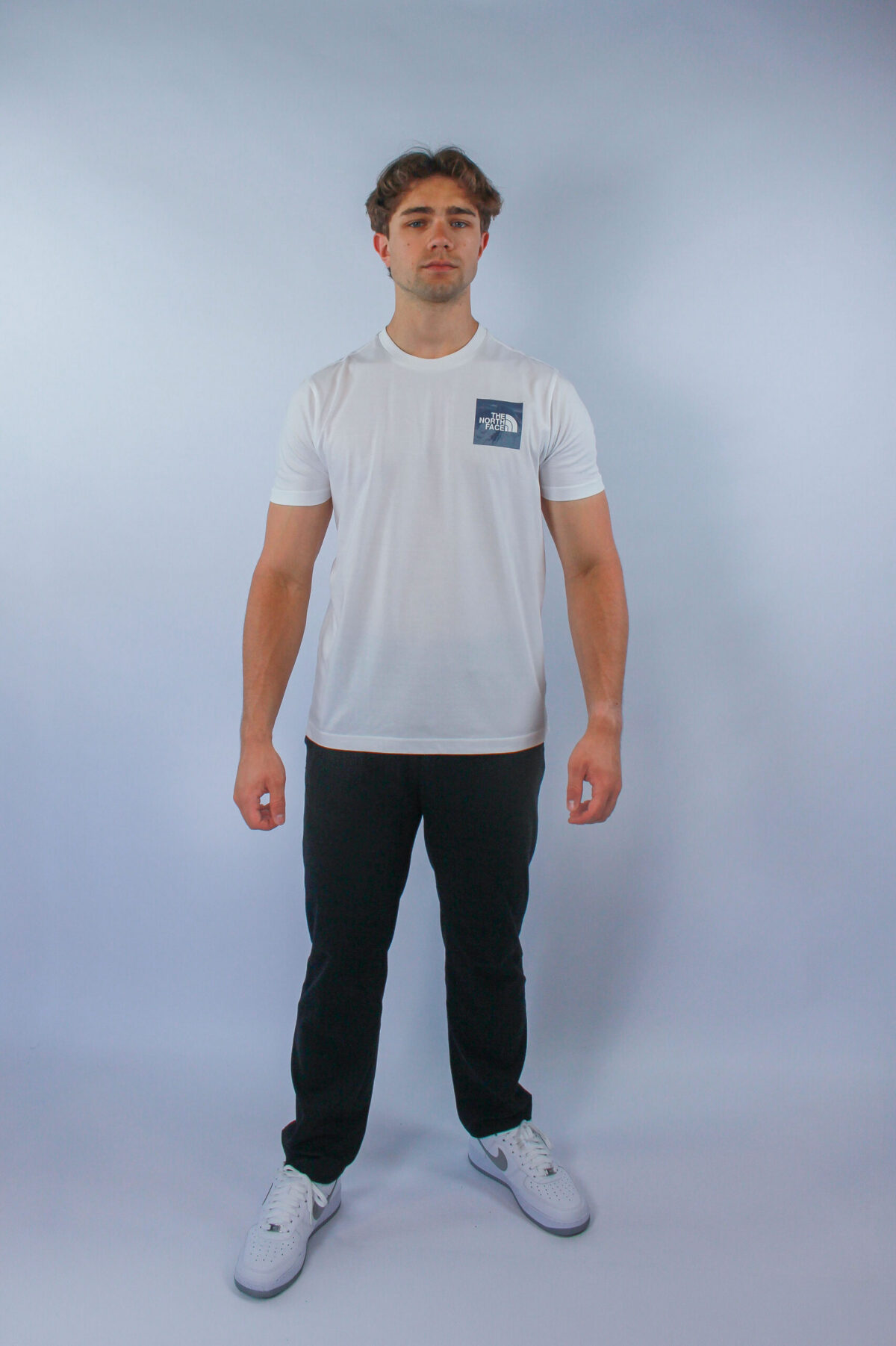 Koszulka The North Face męska Regular Fit biała — zdjęcie 7