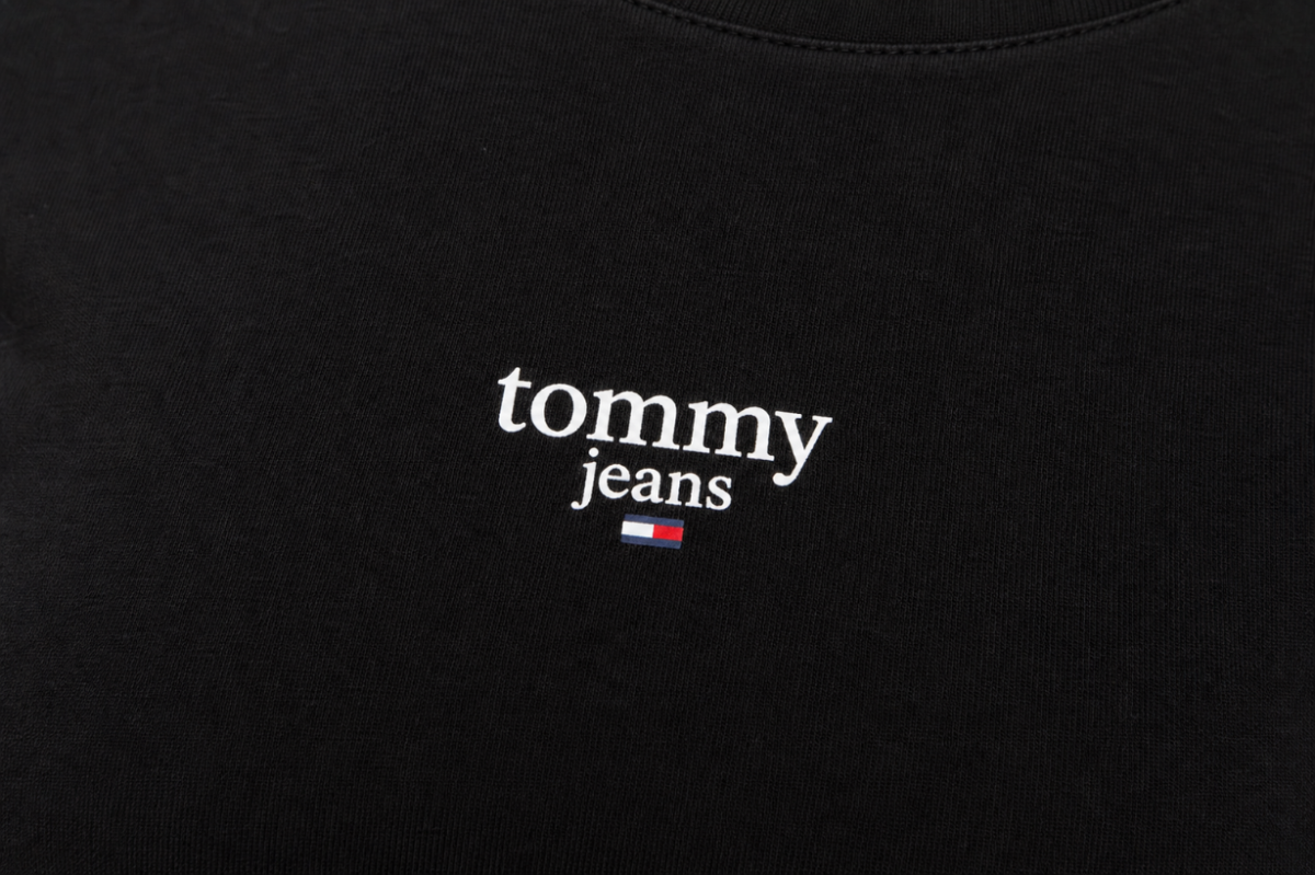 Koszulka Tommy Jeans damska Slim Essential Logo czarna — zdjęcie 8
