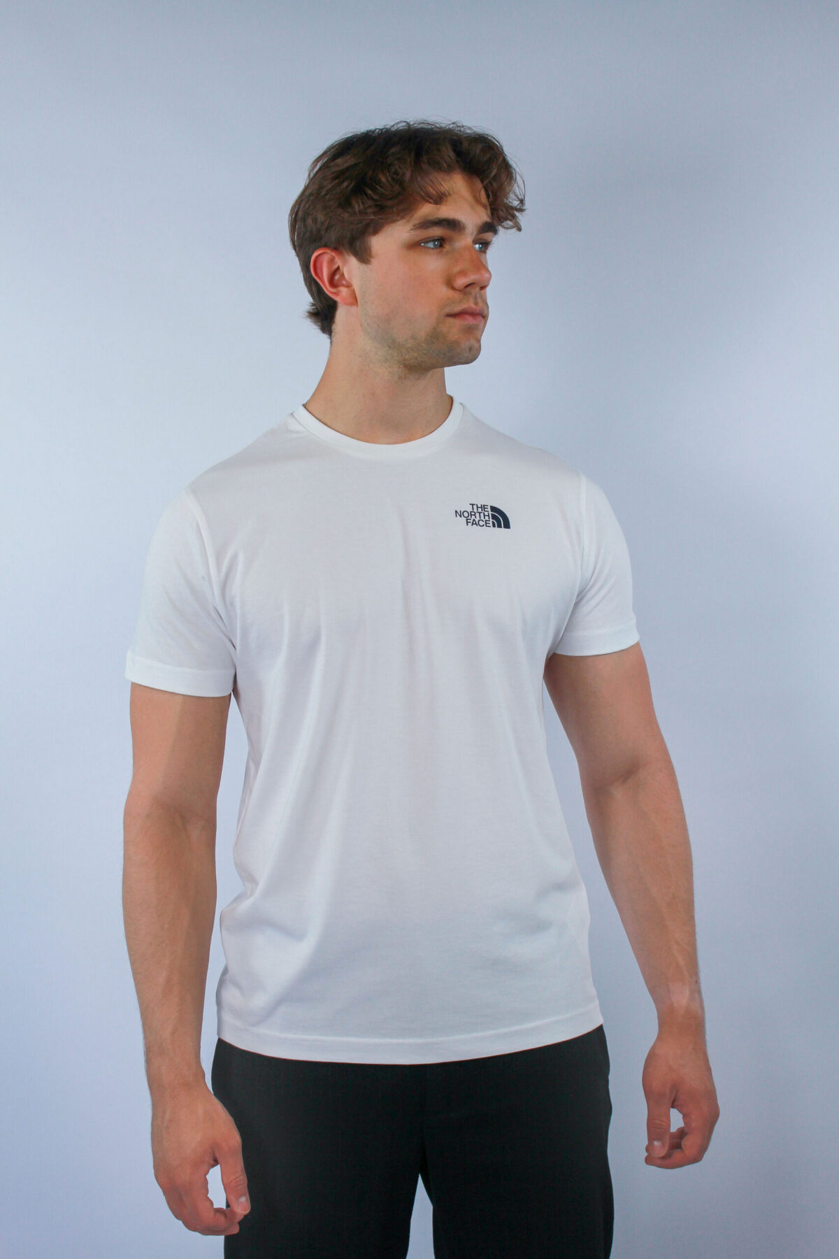 Koszulka The North Face męska Regular Fit biała — zdjęcie 2