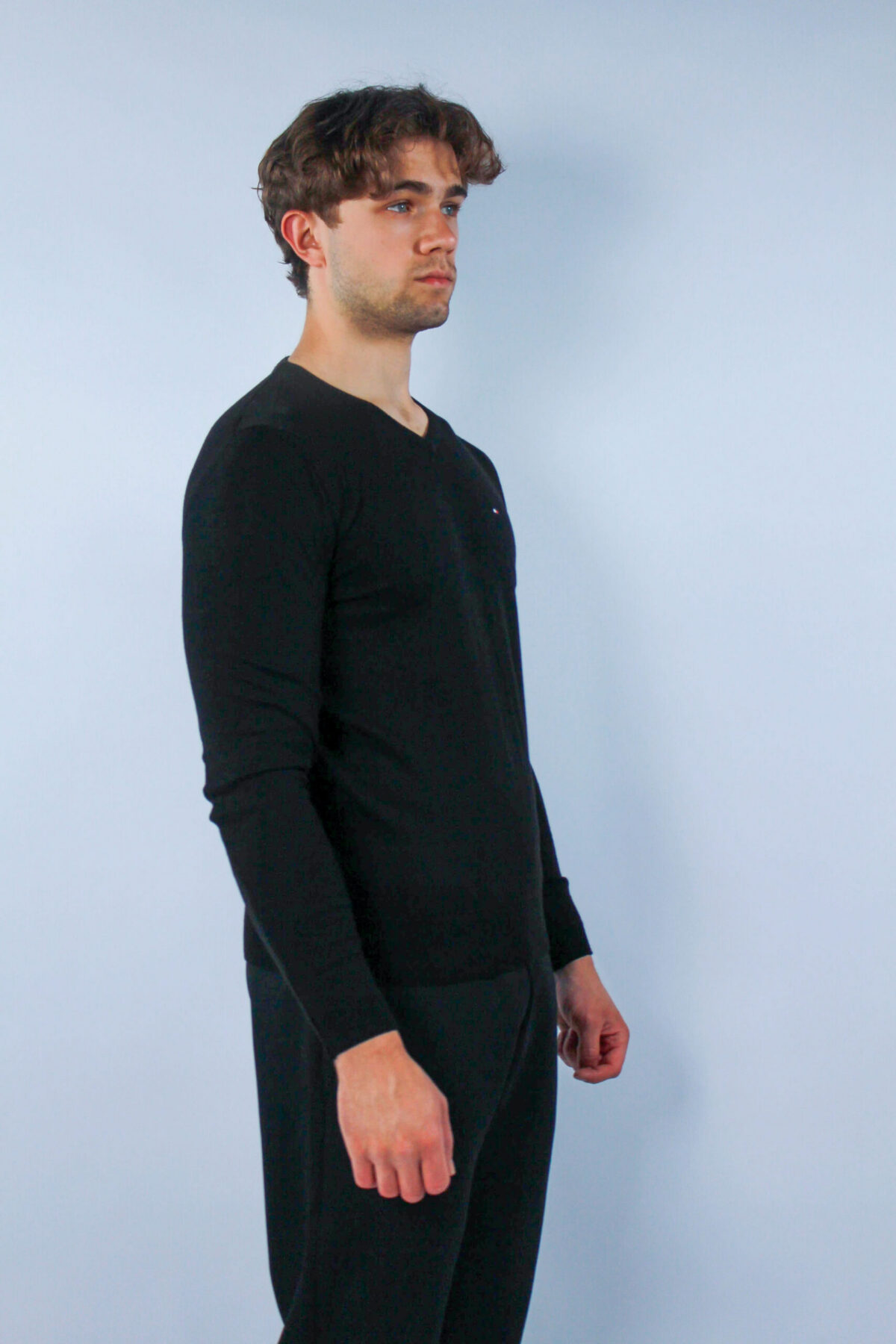 Sweter Tommy Hilfiger męski Core V-neck czarny — zdjęcie 4